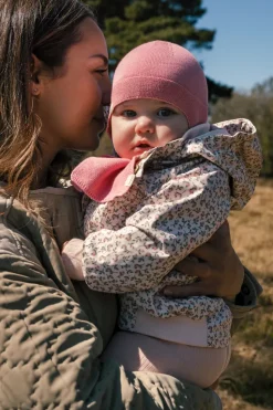 Aly Baby, Hat