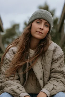 Atlas W, Beanie